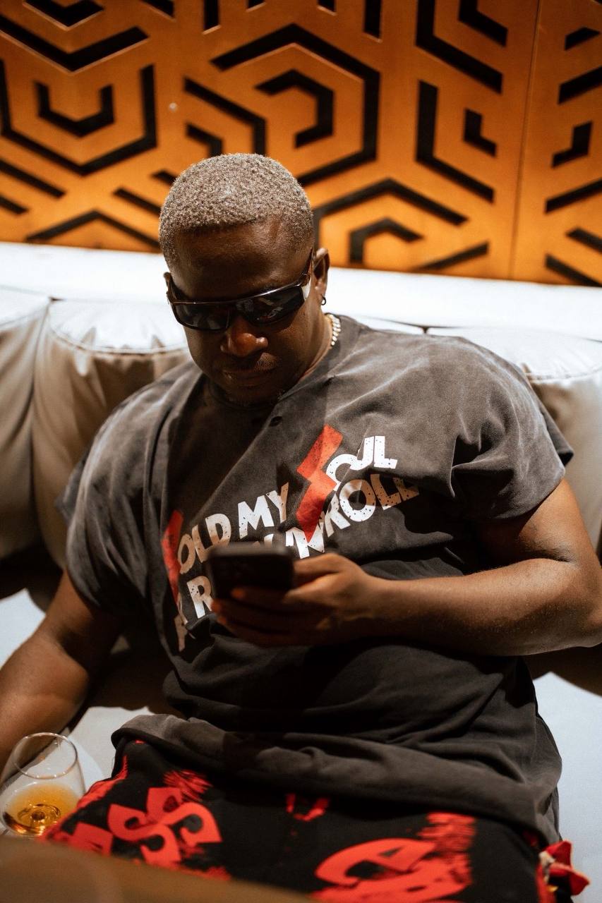 Lenko Psycho relaxing in a lounge